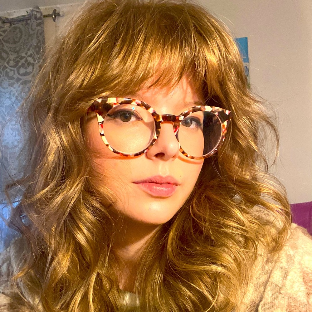 Meet your Posher, Amanda